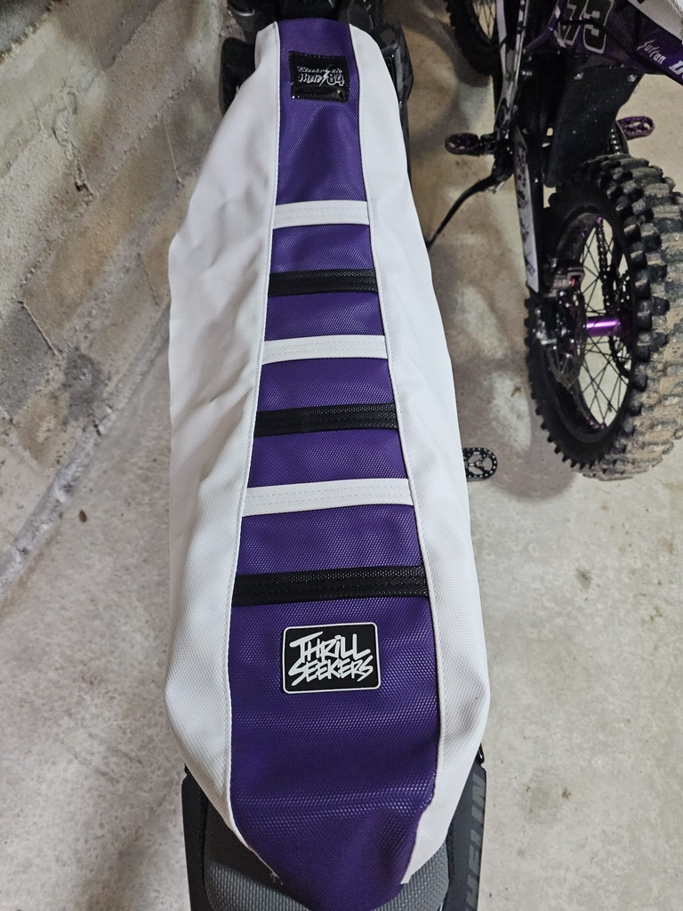 Housse de selle Thrill Seeker Blanche Viloette Noire - Sur-Ron Ultra Bee