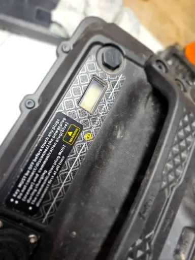 🔧 Réactivation Batterie Sur-Ron Ultra Bee – Batterie trop déchargée